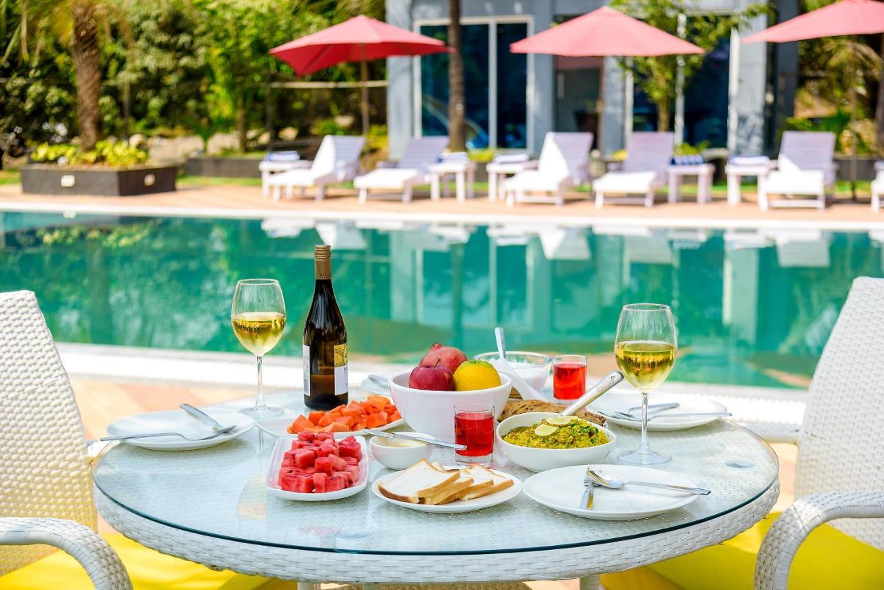 Saffronstays Palm Paradise, Kalyan Khadavli - Swimming Pool With Water Slides, Gazebo And Indoor Games Padghe Exterior foto